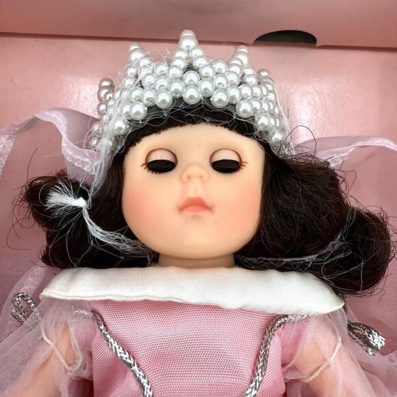 VTG 1988 Ginny Vogue 8 in. Hard Vinyl Collectors Doll NOS Princess Frog 71-3940 - Picture 3 of 8